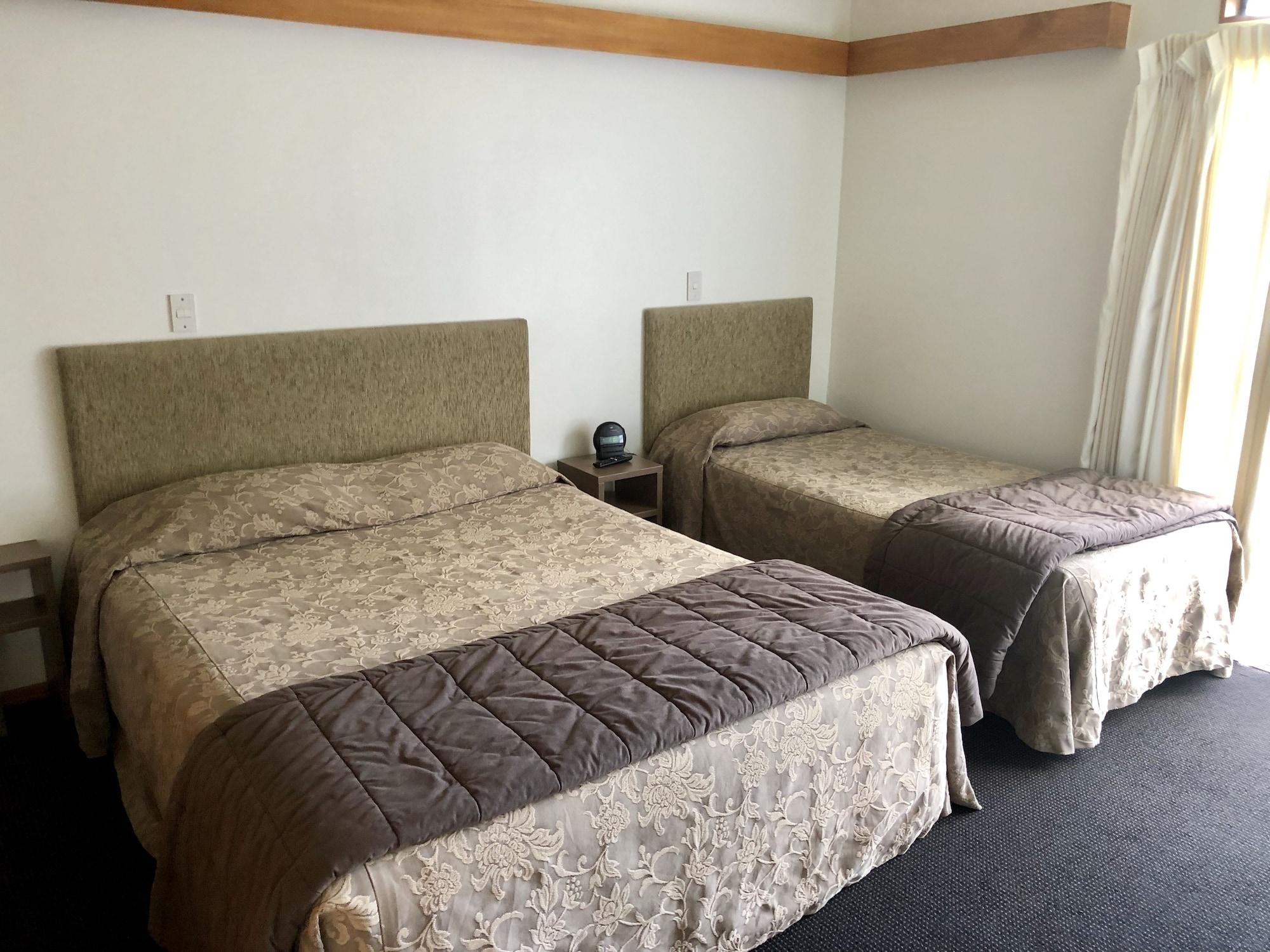蒂尔汽车旅馆 吉斯伯恩 外观 照片
